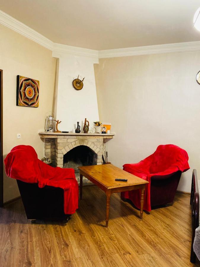 Guest House Khatuna Borjomi Bagian luar foto