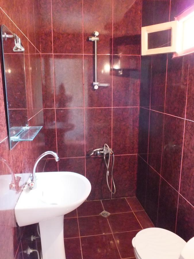 Guest House Khatuna Borjomi Bagian luar foto