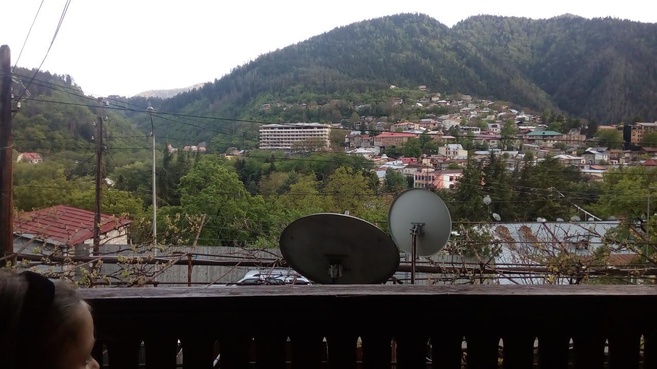 Guest House Khatuna Borjomi Bagian luar foto