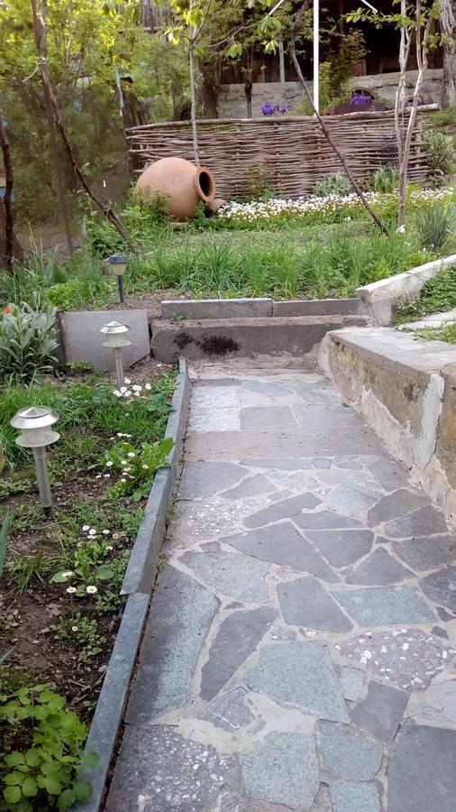 Guest House Khatuna Borjomi Bagian luar foto